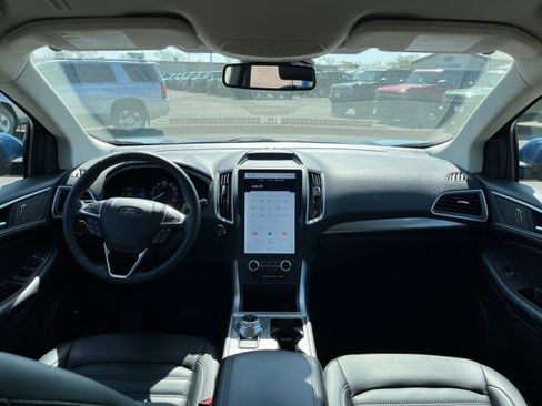 Used 2024 Ford Edge SEL image 25