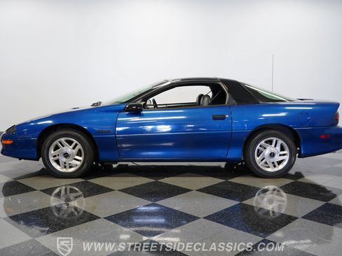 Used 1995 Chevrolet Camaro Z28 RWD image 8