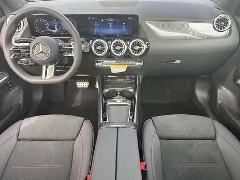 Used 2025 Mercedes-Benz GLA 250 image 25