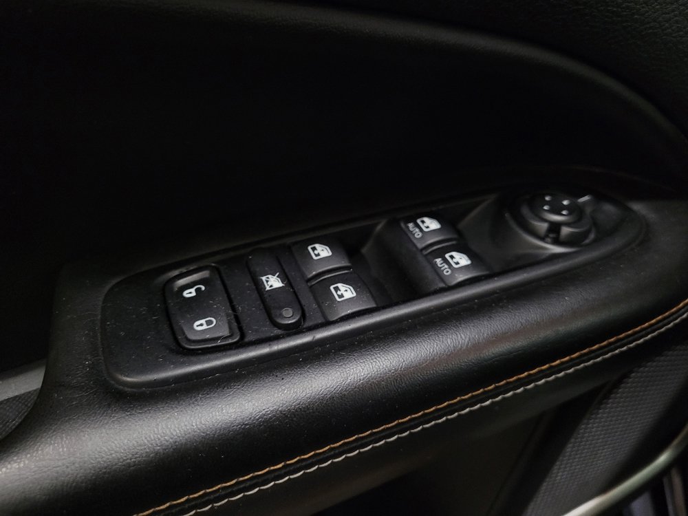 Used 2018 Jeep Compass Latitude w/ Cold Weather Group AWD/4WD image 27