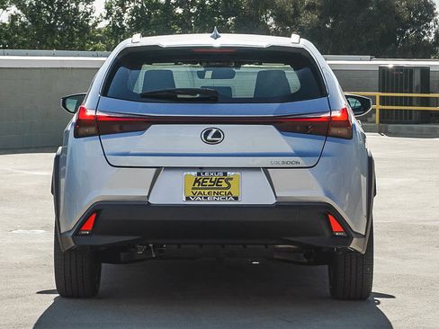 New 2026 Lexus UX 300h FWD image 5