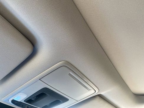 Certified 2025 Honda Pilot Touring image 25