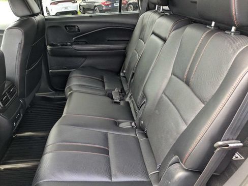 Used 2025 Honda Passport TrailSport image 14