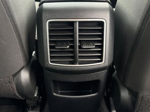 Used 2025 Kia Sportage LX FWD image 22