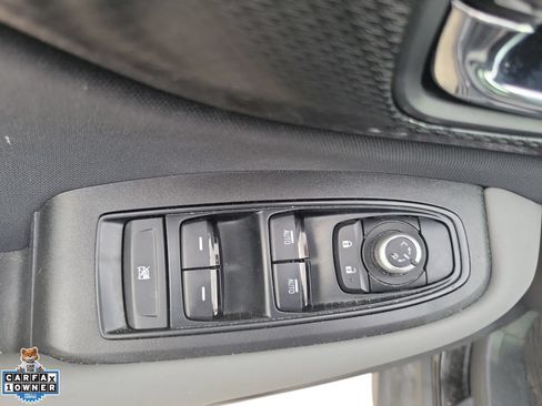 Used 2025 Subaru Outback Premium AWD/4WD image 16