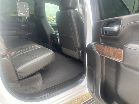 Used 2022 GMC Sierra 2500 Denali image 11