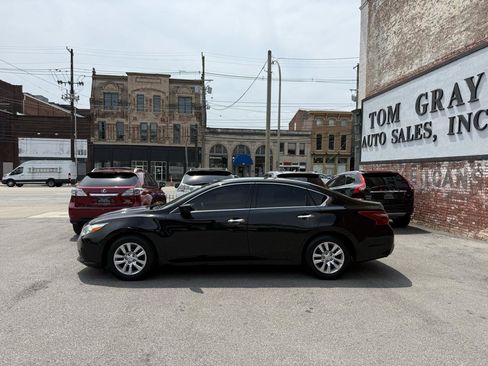 Used 2018 Nissan Altima 2.5 S w/ S Convenience Package FWD image 5