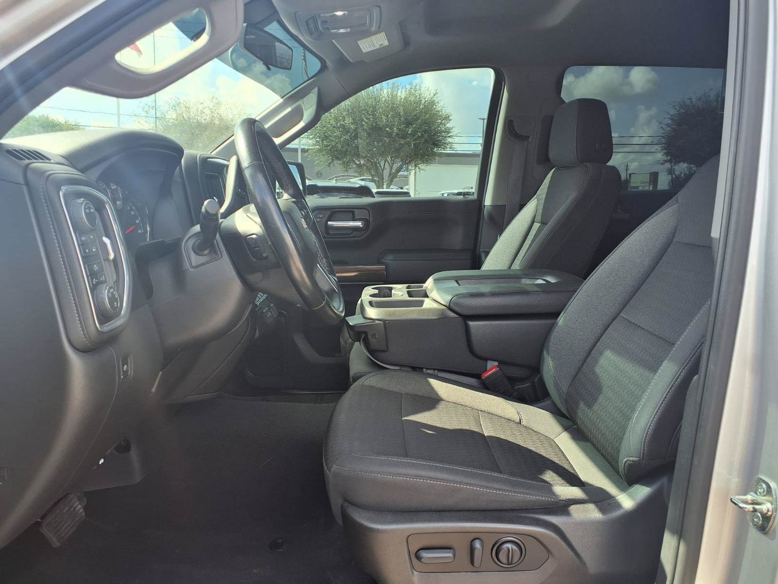 Used 2021 Chevrolet Silverado 1500 LT AWD/4WD image 16