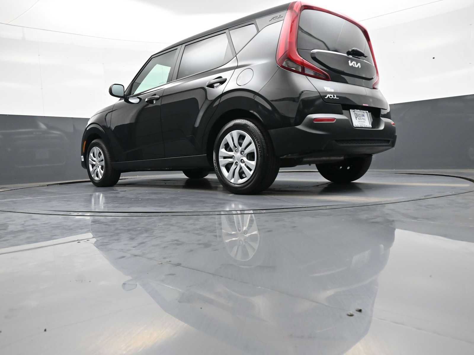 Used 2022 Kia Soul LX FWD image 30