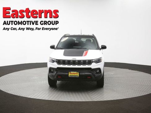 Used 2025 Jeep Compass Trailhawk AWD/4WD image 50