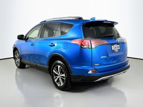 Used 2018 Toyota RAV4 XLE FWD image 5