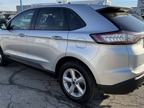 Used 2017 Ford Edge SE image 7