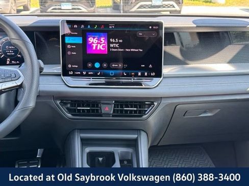 Certified 2025 Volkswagen Tiguan SE R-Line AWD/4WD image 15