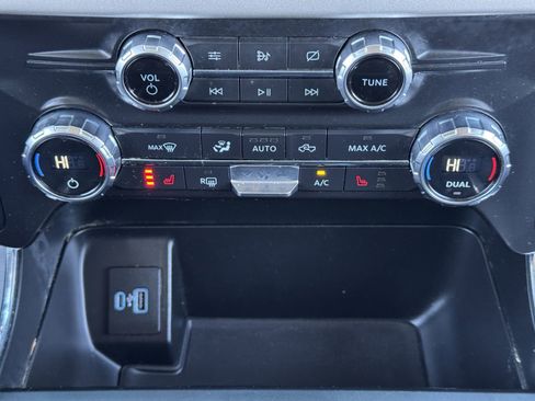 Used 2021 Ford F150 XLT w/ Equipment Group 302A High image 19