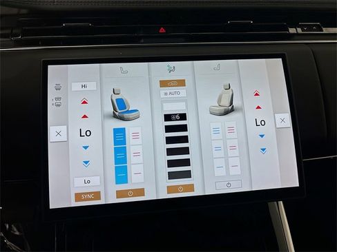 New 2025 Land Rover Range Rover Sport SE image 18