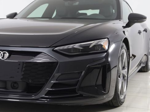 Used 2023 Audi e-tron GT Premium Plus image 66