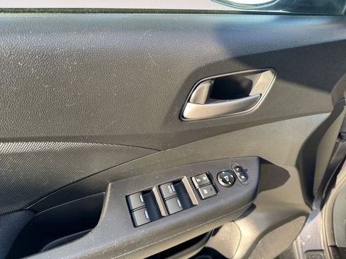 Used 2015 Honda CR-V LX image 16