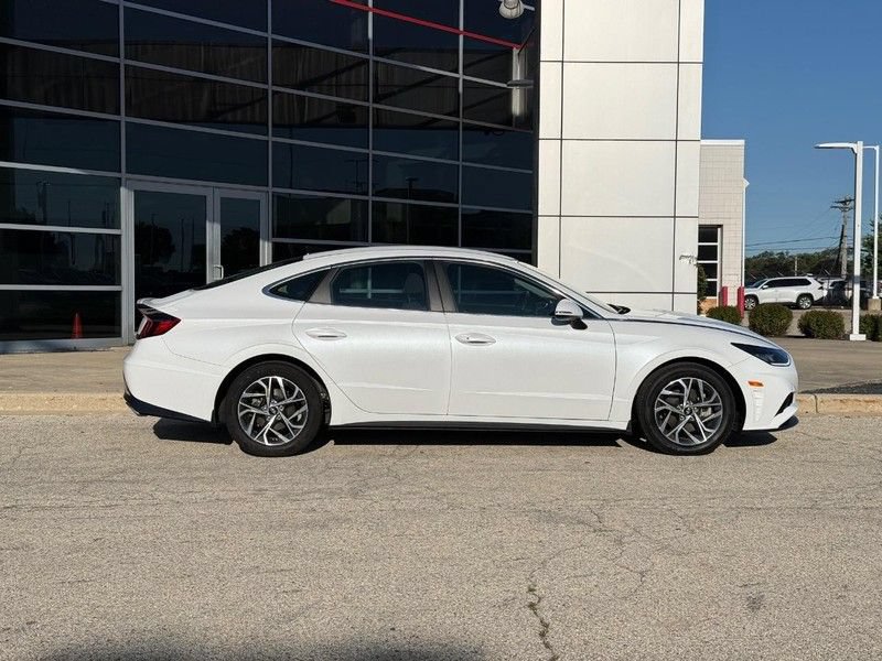 Used 2022 Hyundai Sonata SEL FWD image 2
