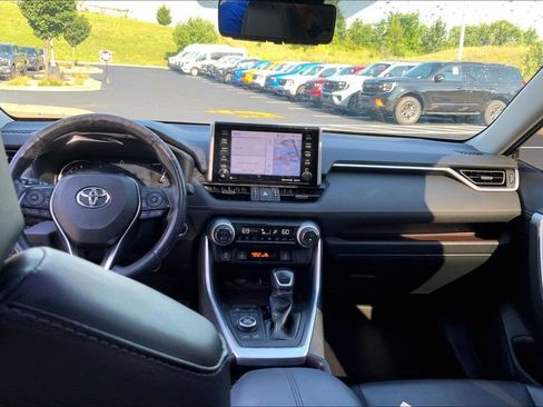 Used 2019 Toyota RAV4 Limited w/ All Weather Liner Package AWD/4WD image 10