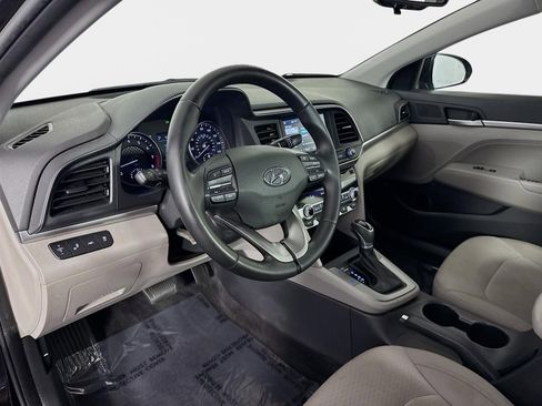 Used 2019 Hyundai Elantra Value Edition image 9