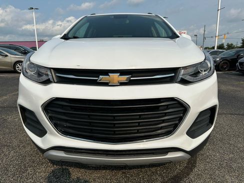 Used 2020 Chevrolet Trax LT w/ Driver Confidence Package AWD/4WD image 4