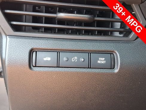 Used 2021 Nissan Altima 2.5 SR w/ SR Premium Package FWD image 24
