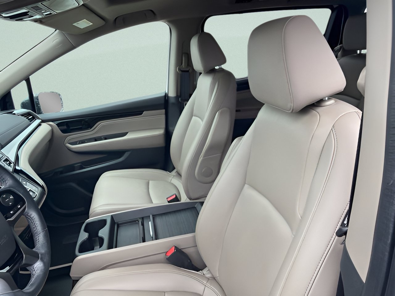 Used 2024 Honda Odyssey Touring image 21