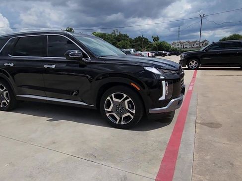 Used 2025 Hyundai Palisade SEL FWD image 2