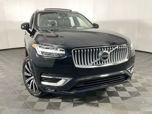 Certified 2024 Volvo XC90 B5 Core w/ Protection Package Premier image 42