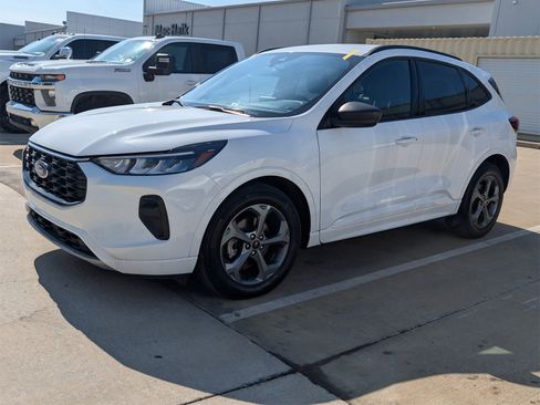 Used 2023 Ford Escape ST-Line image 8