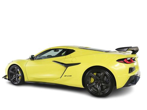 Used 2023 Chevrolet Corvette Z06 w/ Z07 Performance Package RWD image 5