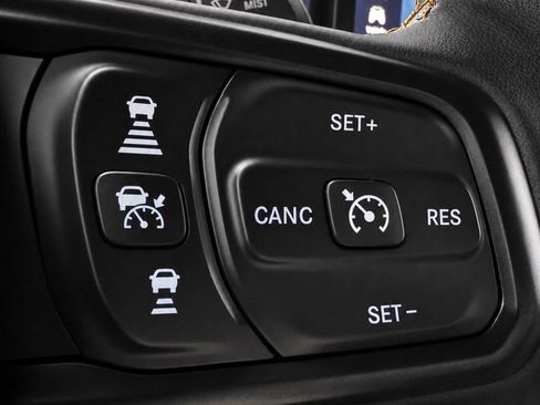 Used 2024 Jeep Wrangler Unlimited AWD/4WD image 28