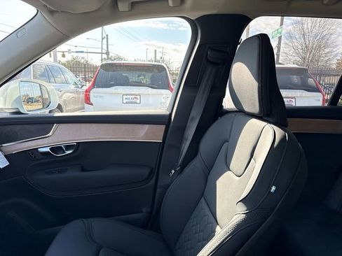 New 2026 Volvo XC90 B5 Plus w/ Protection Package Premier image 22