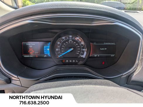 Used 2020 Ford Fusion SE FWD image 9