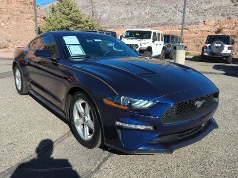 Used 2019 Ford Mustang EcoBoost image 3