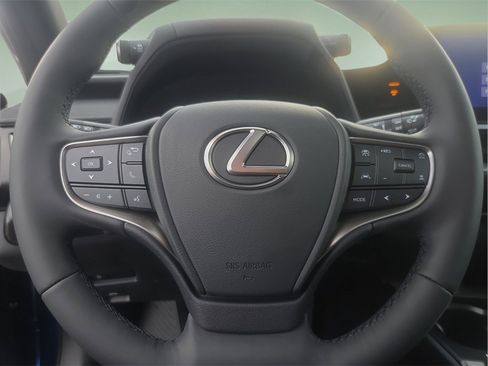 New 2025 Lexus UX 300h FWD image 25