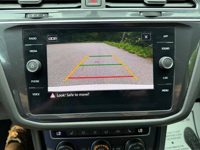Used 2021 Volkswagen Tiguan SE R-Line AWD/4WD image 21
