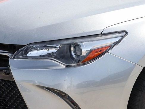Certified 2016 Toyota Camry SE FWD image 10