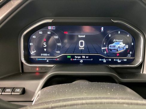 Certified 2024 GMC Sierra 1500 AT4 w/ Technology Package AWD/4WD image 13