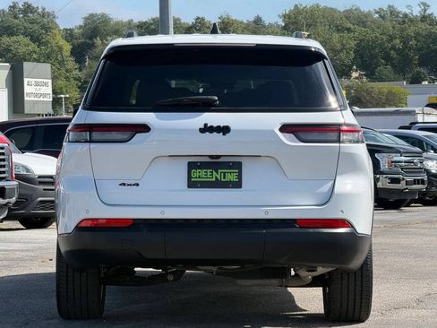 Used 2023 Jeep Grand Cherokee L Laredo AWD/4WD image 4