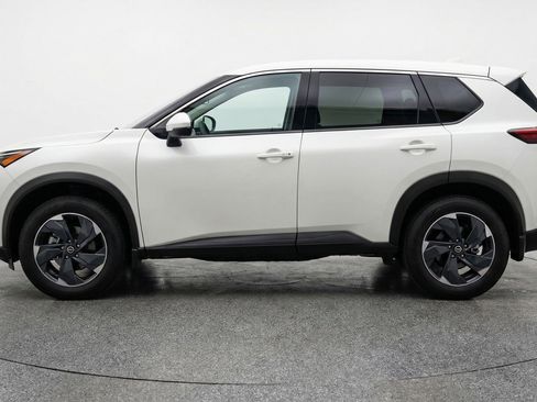 Used 2025 Nissan Rogue SV image 5