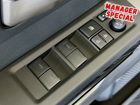 Used 2025 Toyota Tundra Limited AWD/4WD image 20