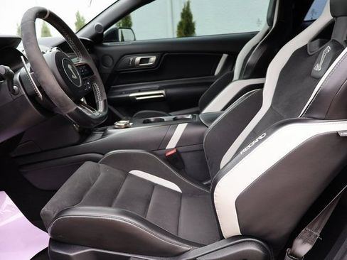 Used 2021 Ford Mustang Shelby GT500 w/ Technology Package RWD image 15