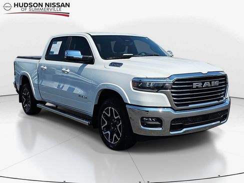 Used 2025 RAM 1500 Laramie AWD/4WD image 1