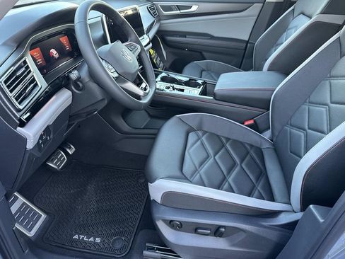 New 2026 Volkswagen Atlas Peak Edition AWD/4WD image 15