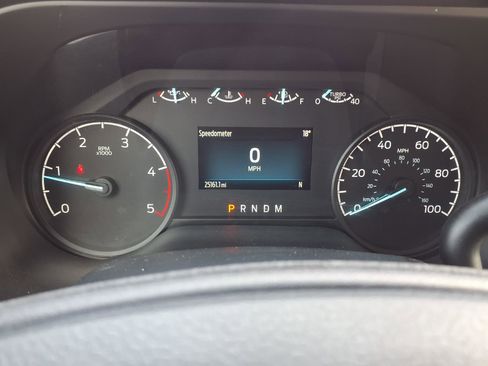 Used 2025 Ford F350 XLT image 16