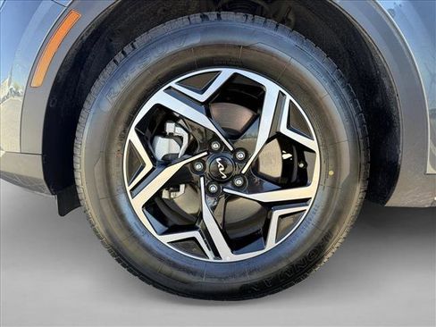 Used 2025 Kia Sportage LX image 22