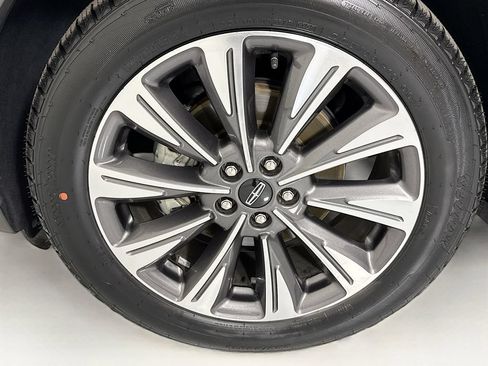 Used 2022 Lincoln Corsair Reserve w/ Equipment Group 201A FWD image 30