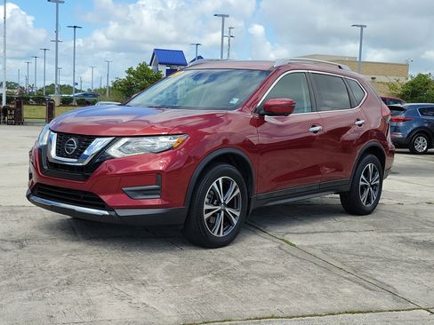 Used 2019 Nissan Rogue SV w/ Premium Package AWD/4WD image 2
