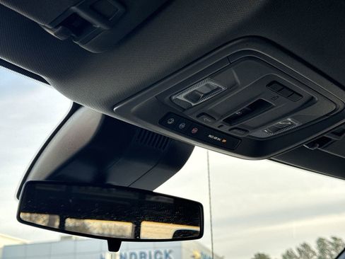 Used 2025 Chevrolet Silverado 1500 LT w/ Z71 Off-Road Package image 27